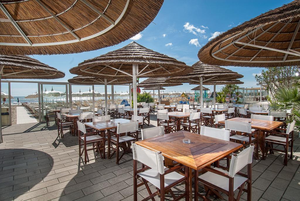 Hotel Byron Милано Мартима Екстериор снимка