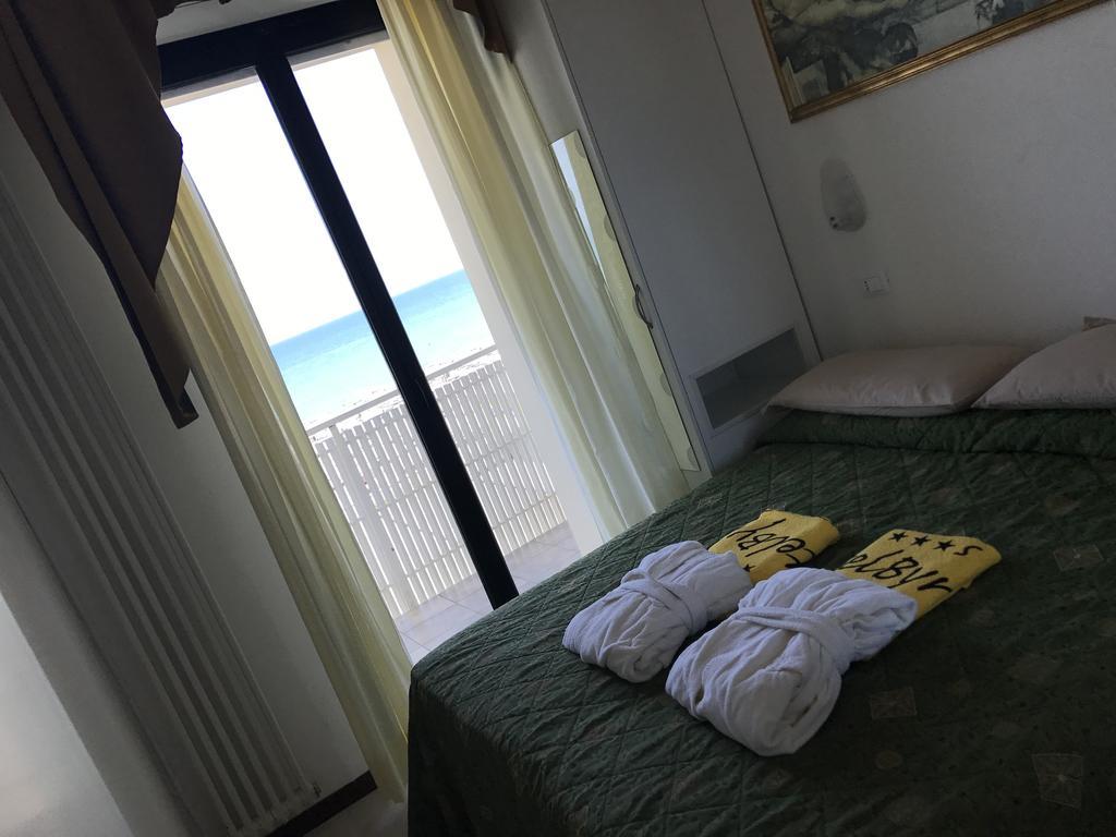 Hotel Byron Милано Мартима Екстериор снимка