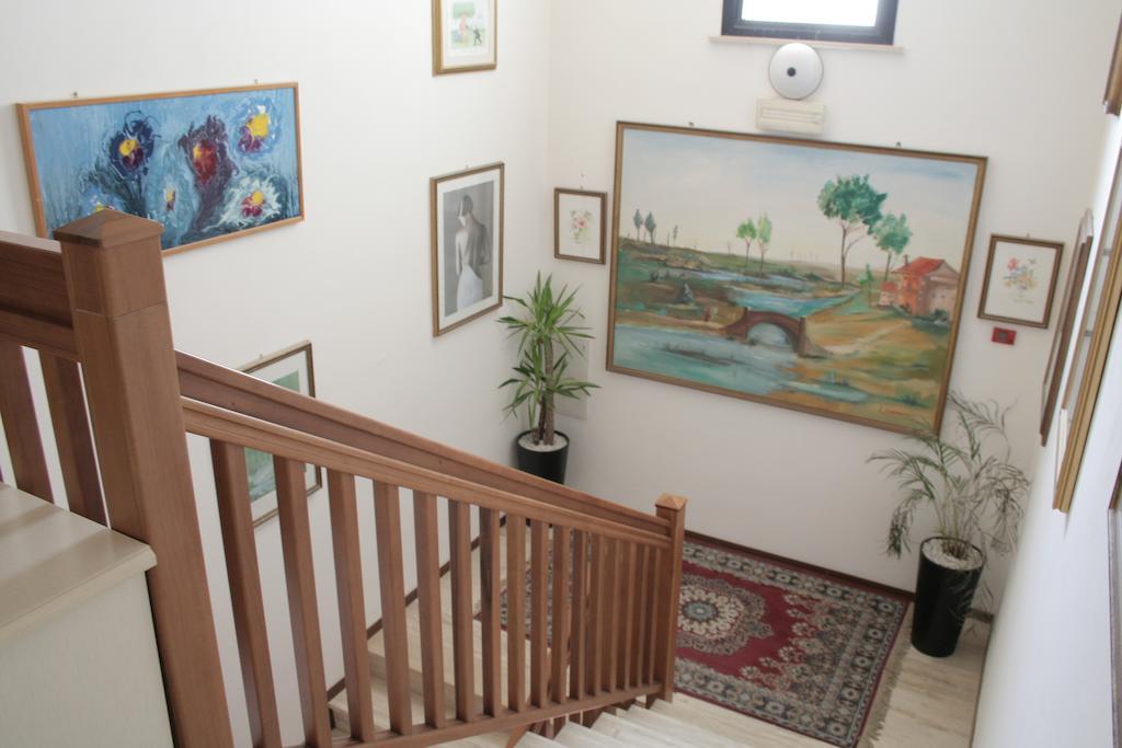 Hotel Byron Милано Мартима Екстериор снимка